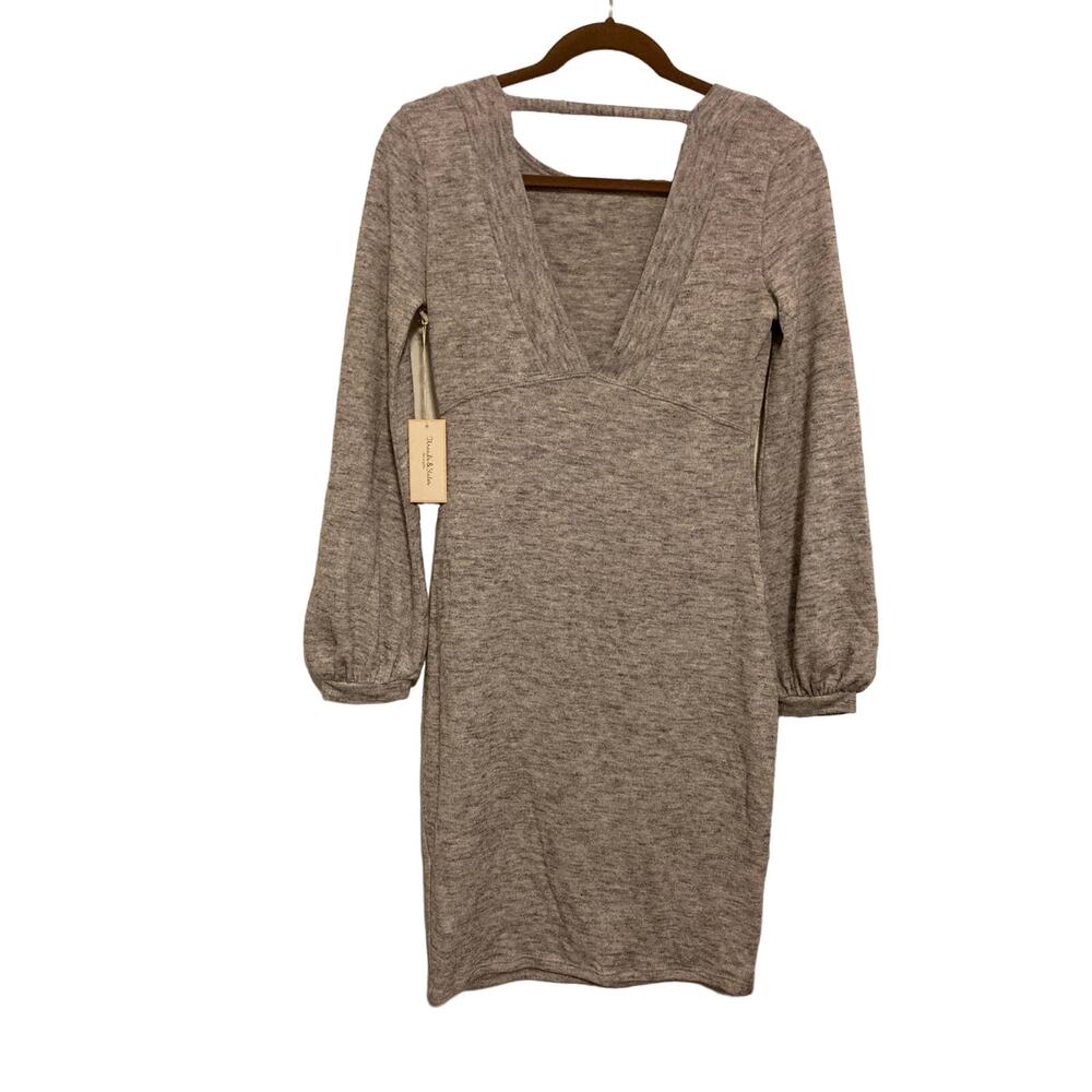 Threads & States V-Neck Cutout Knit Sweater Dress Size Small Gray Marl New